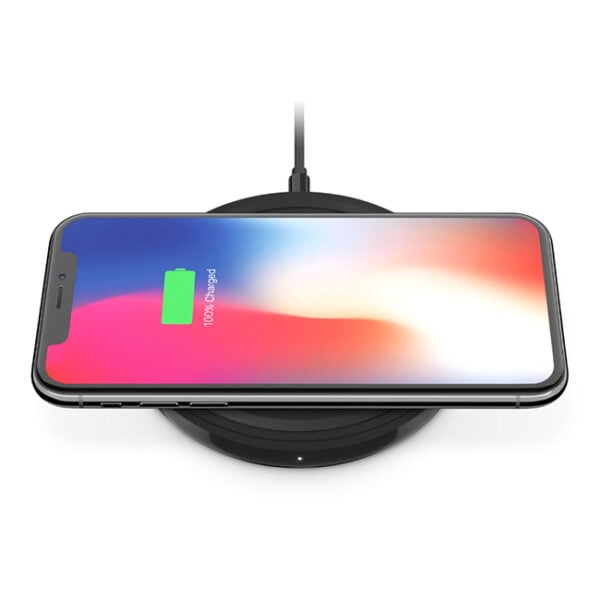 Belkin 10W BOOSTUP Bold Wireless Charging Pad - Image 3